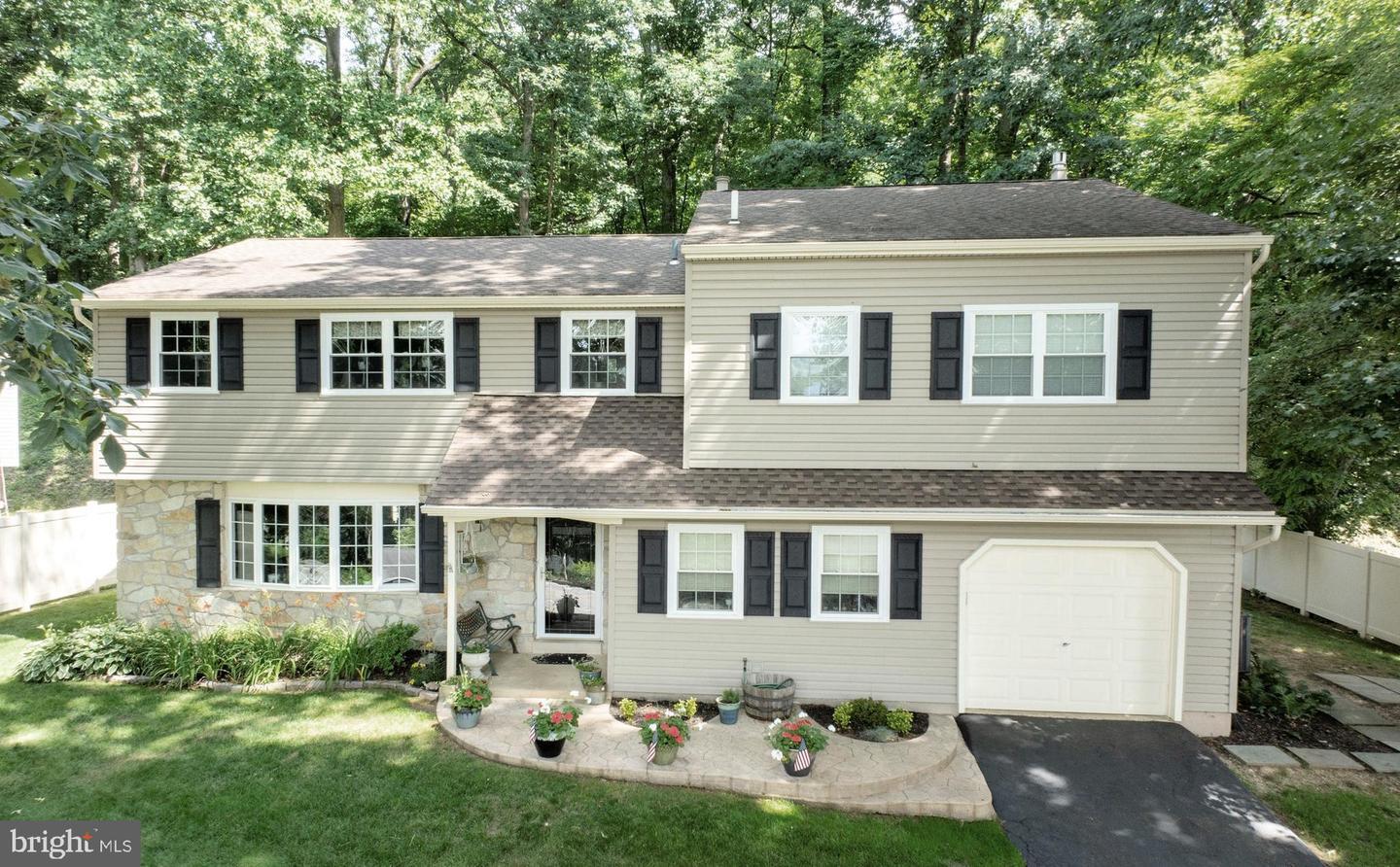 Property Photo:  3309 Humpton Road  PA 19372 