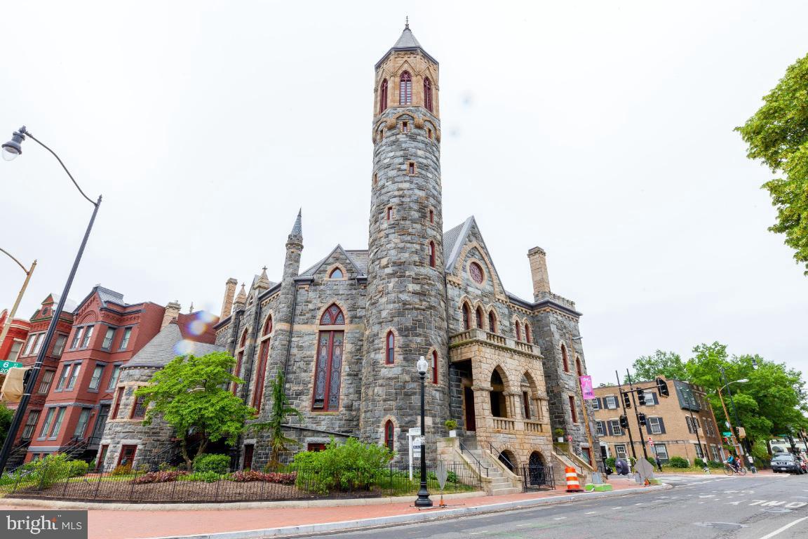 Property Photo:  609 Maryland Avenue NE 4  DC 20002 