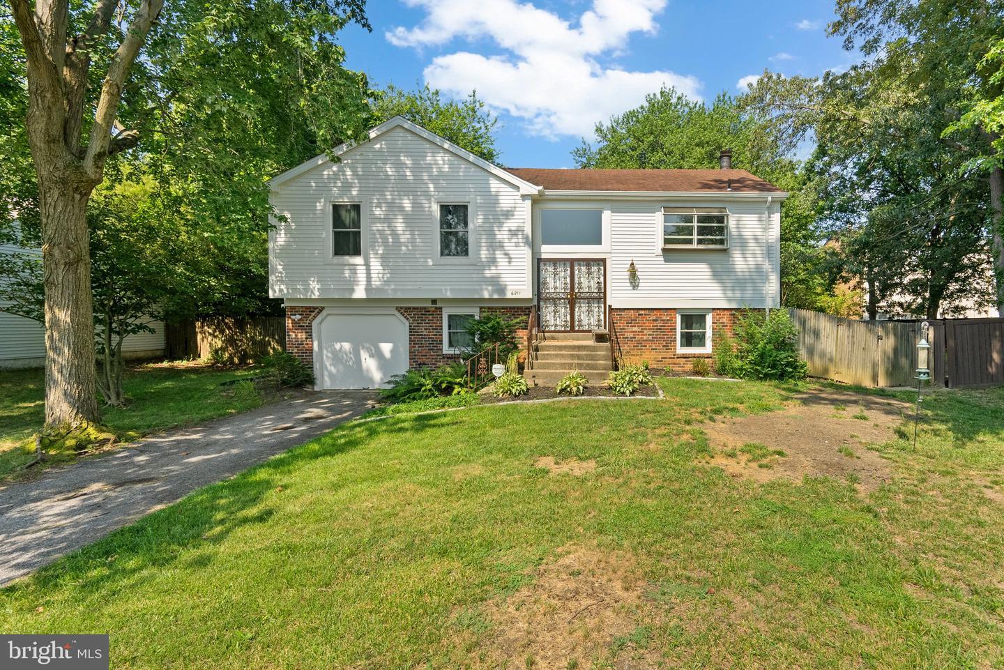 Property Photo: 6211 Caryhurst Drive MD 20744