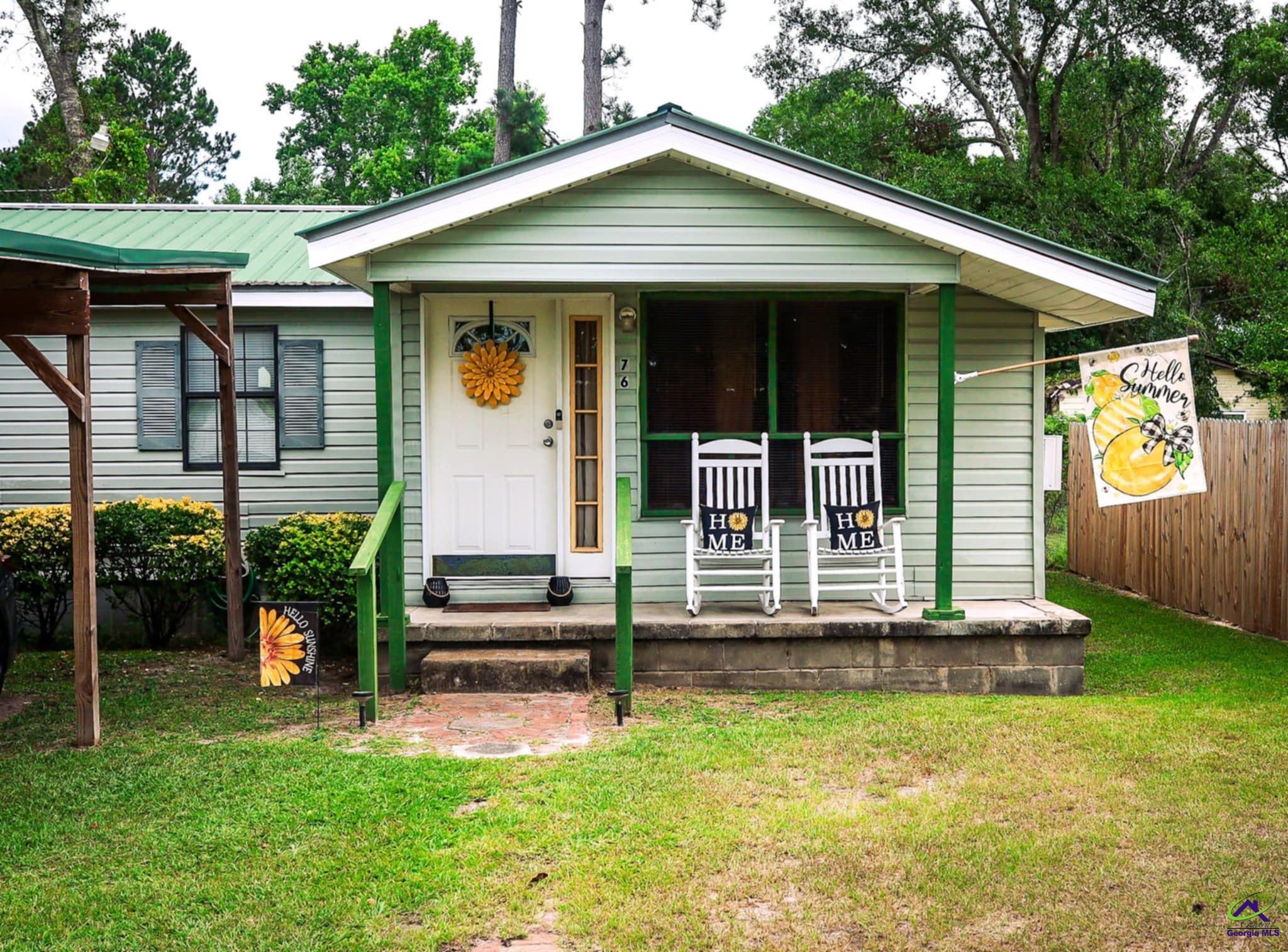 Property Photo: 76 E Grant Street GA 31055