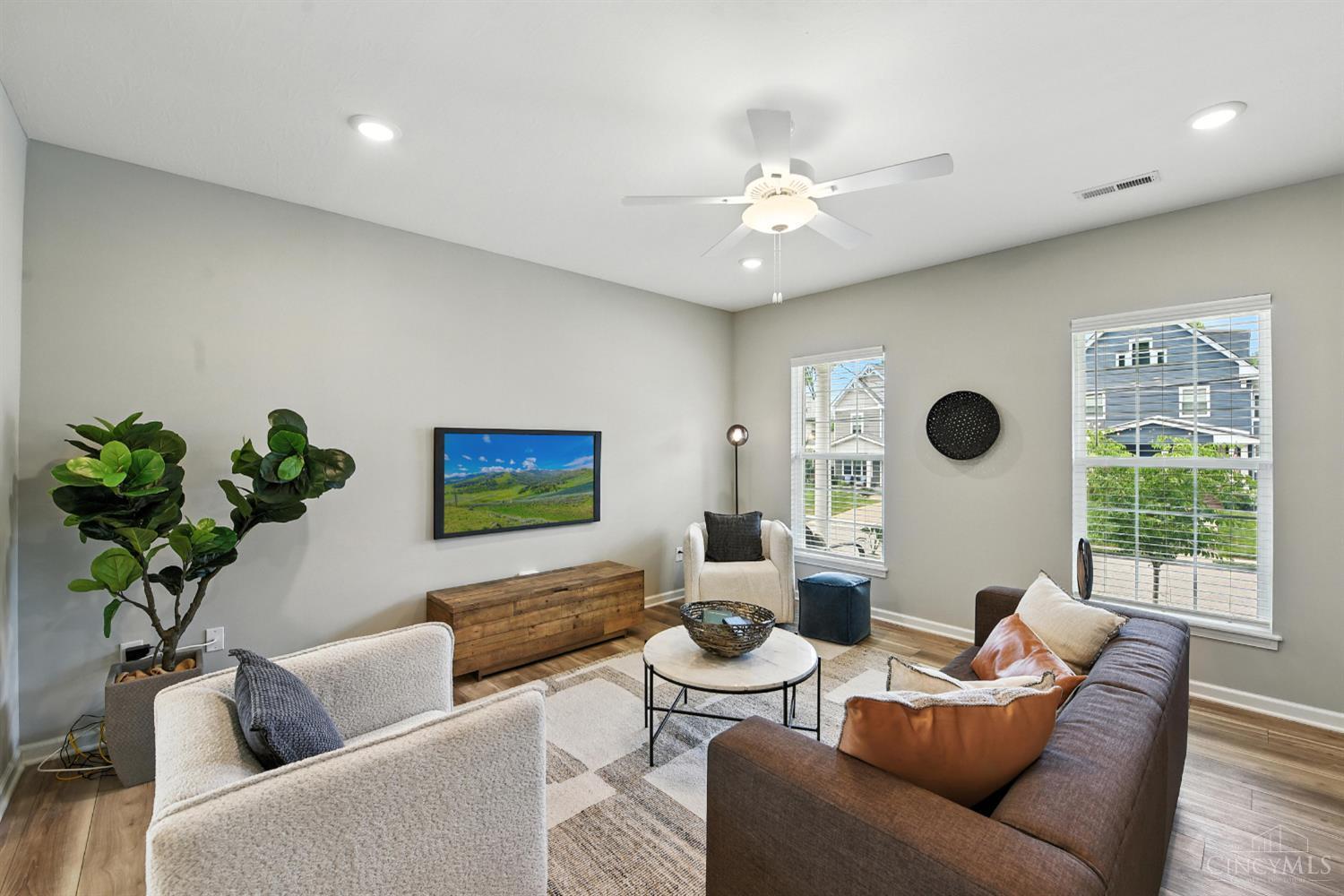 Property Photo: 1545 Ruth Avenue OH 45207