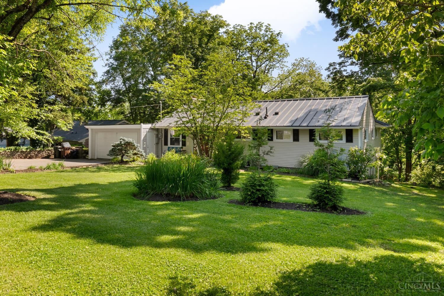 Property Photo: 281 Compton Road OH 45215