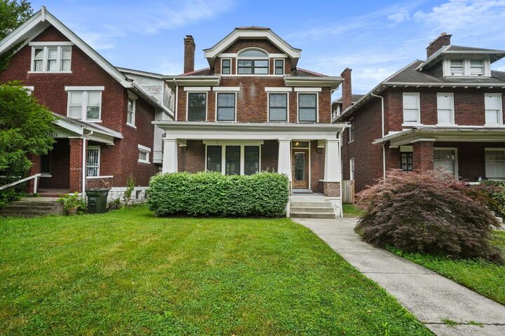 Property Photo:  1867 Bryden Road  OH 43205 
