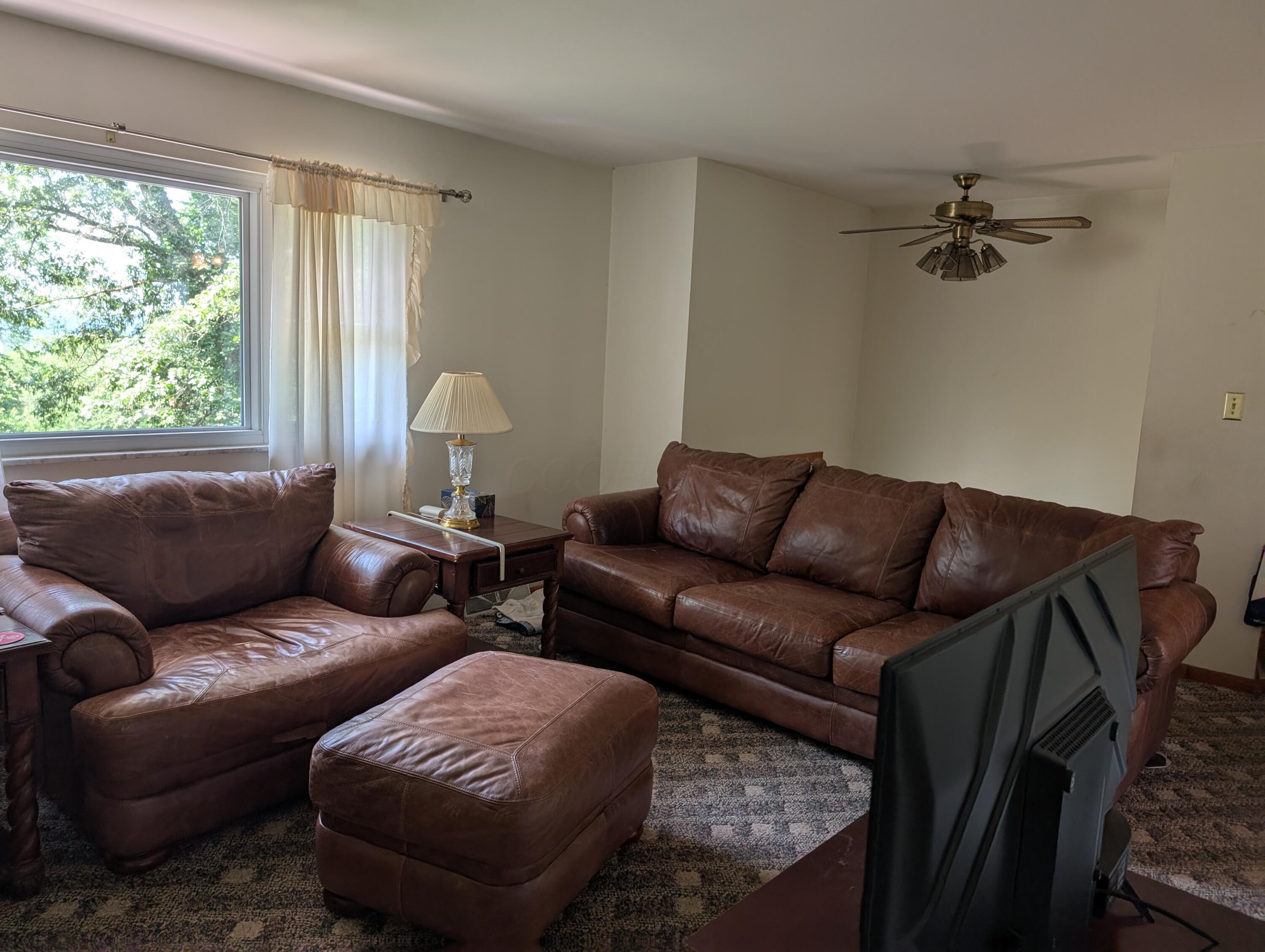 Property Photo: 129 Shalimar Drive OH 43055