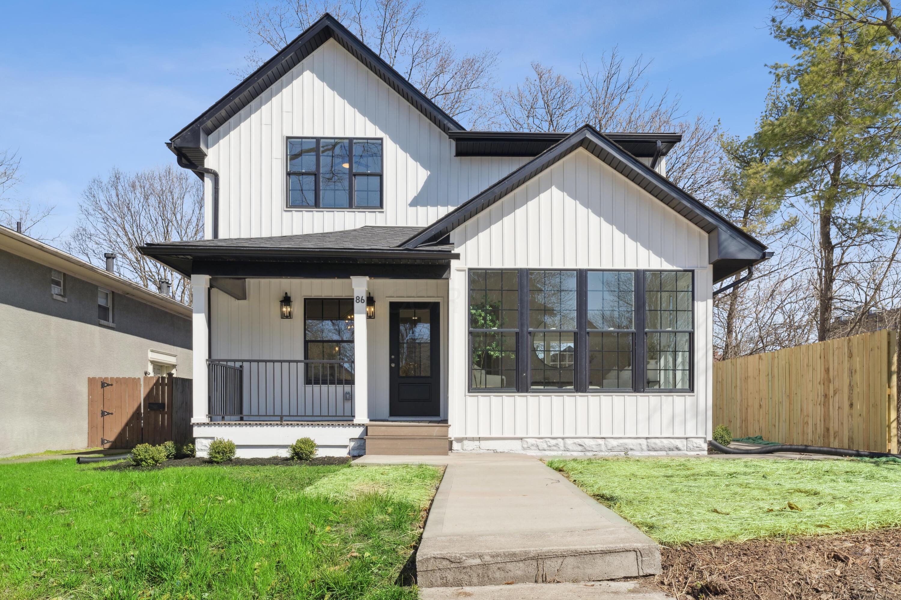 Property Photo: 86 W North Broadway OH 43214
