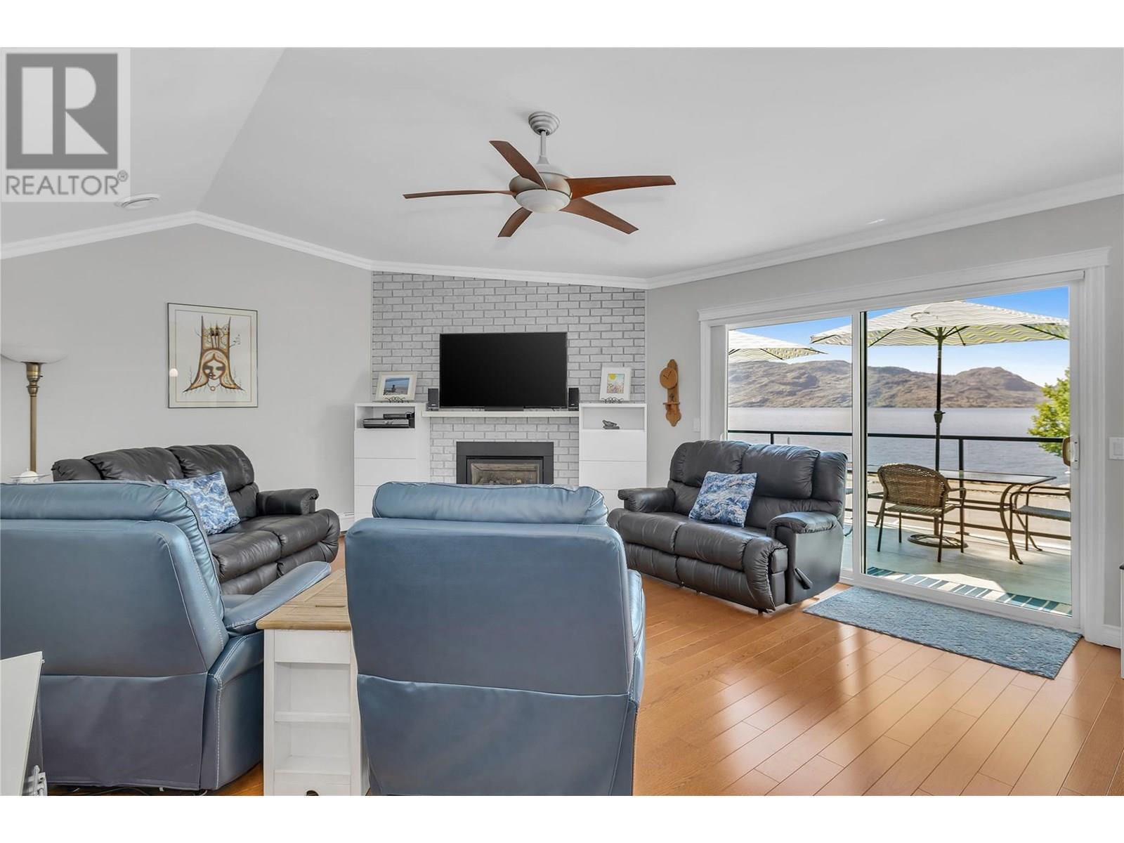 Property Photo: 4340A Beach Avenue 203 BC V0H 1X6