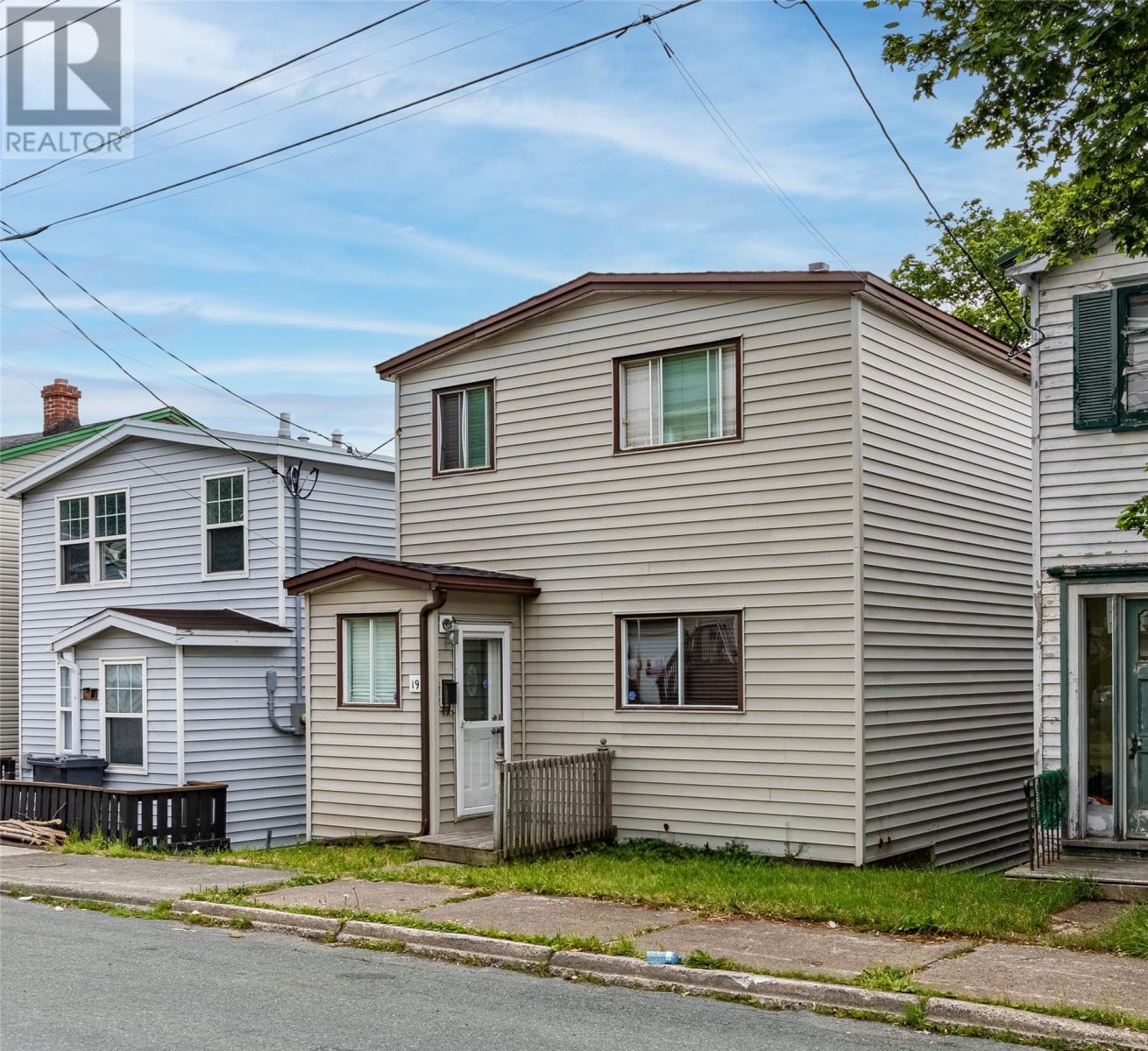 Photo de la propriété:  19 McKay Street  NL A1E 1P3 