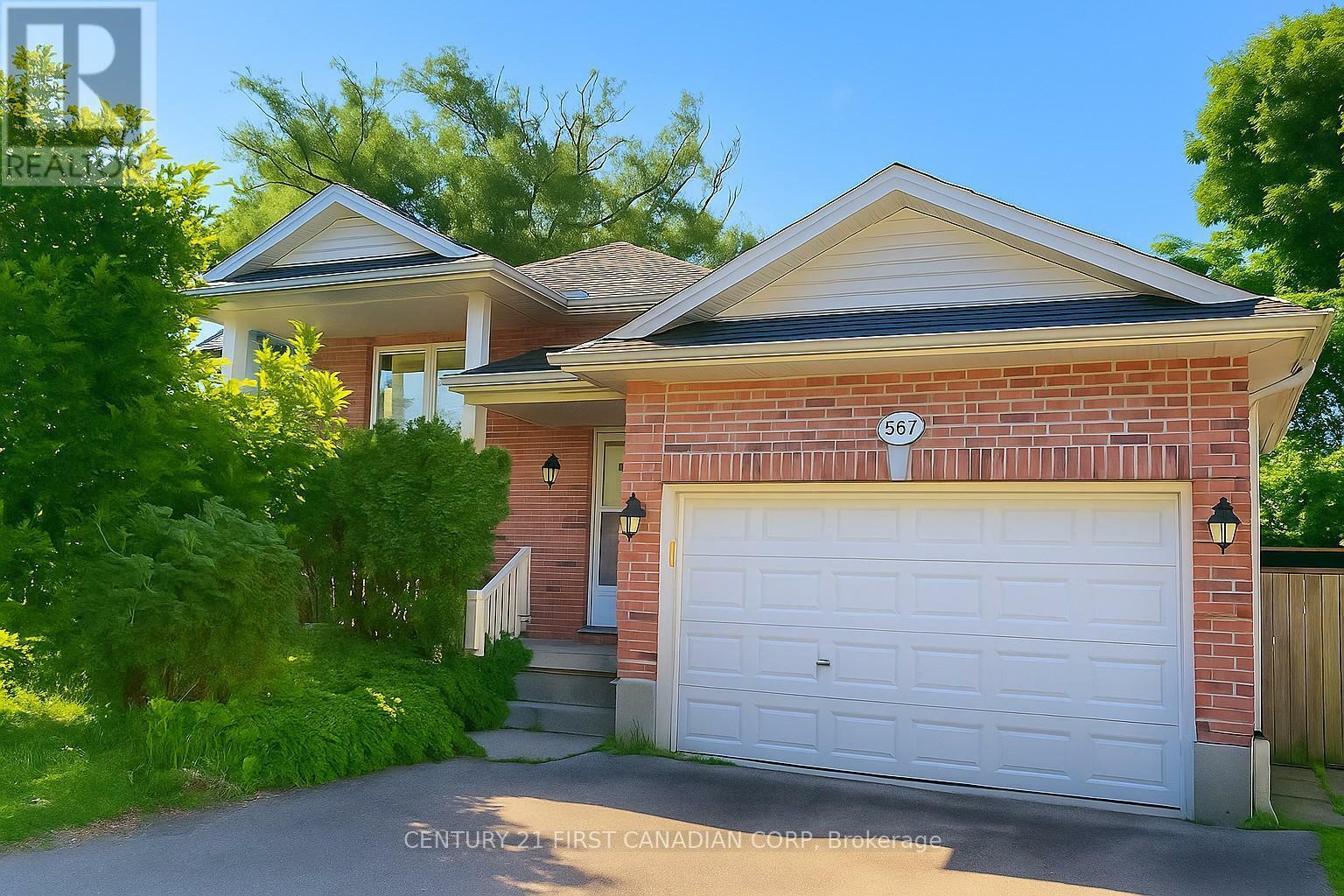Property Photo: 567 Sprucewood Drive ON N5X 4J5