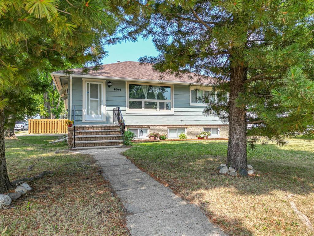 Property Photo: 1064 12th Street MB R7A 4N6