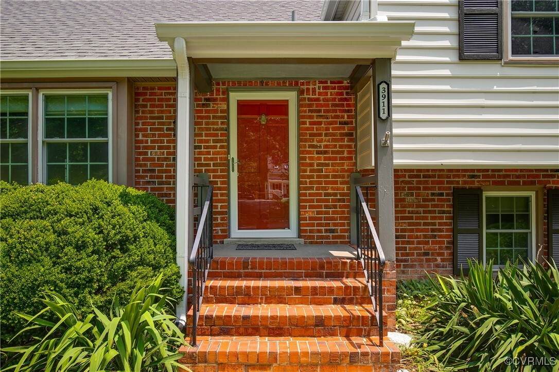 Property Photo: 3911 Garden Road VA 23235