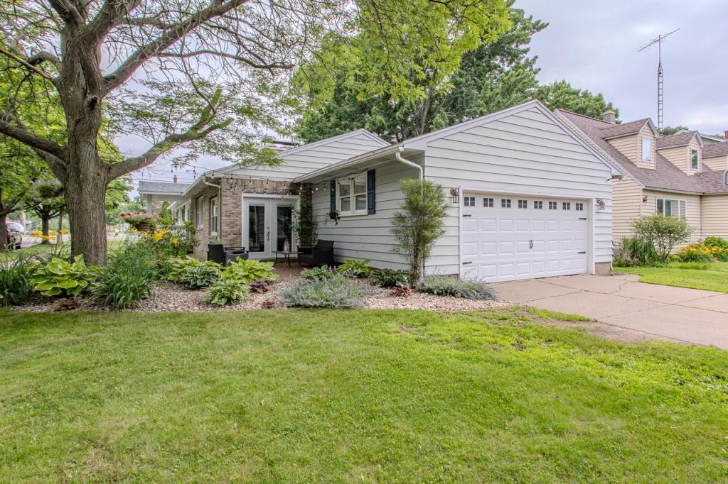 Property Photo:  2315 Emerson Street  WI 54403 