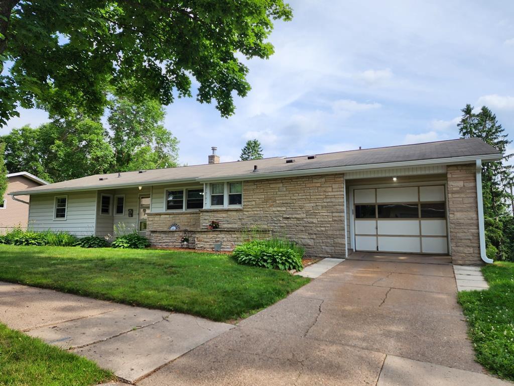 Property Photo: 915 Turner Street WI 54403