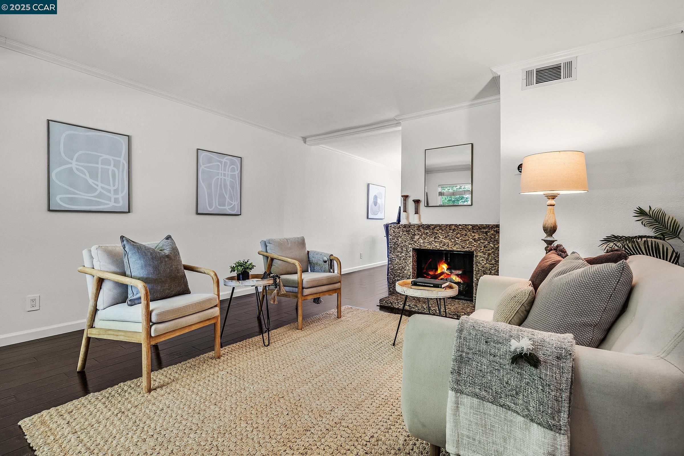 Property Photo:  1544 Schenone Ct B  CA 94521 