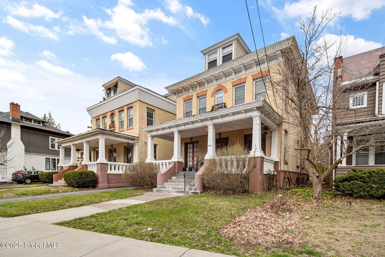 Property Photo:  575 Western Avenue  NY 12203 