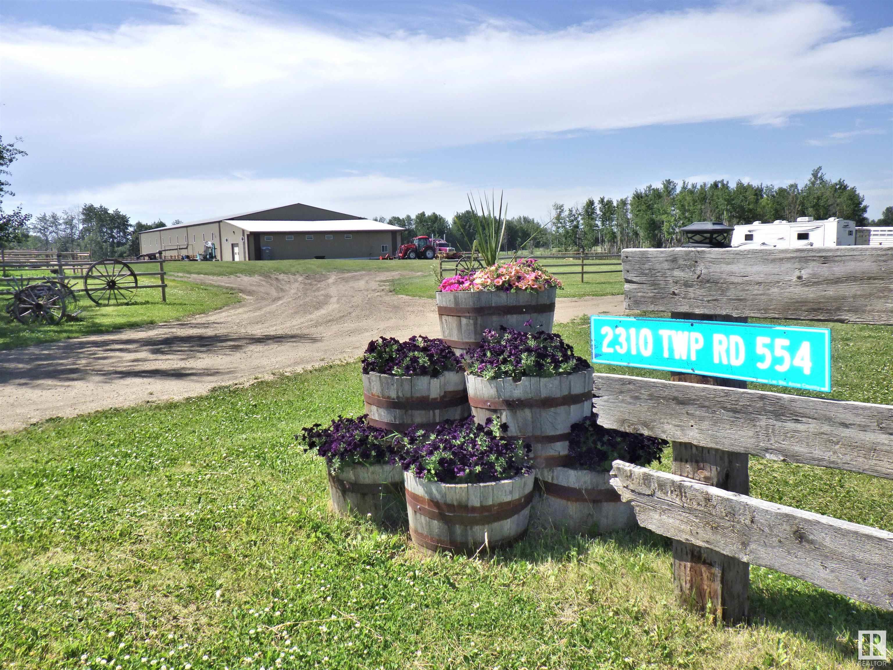 Property Photo: 2310 Twp Road 554 AB T0E 1V0