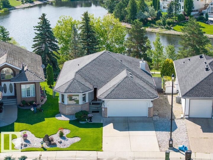 547 Twin Brooks Bay NW  Edmonton AB T6J 6X3 photo