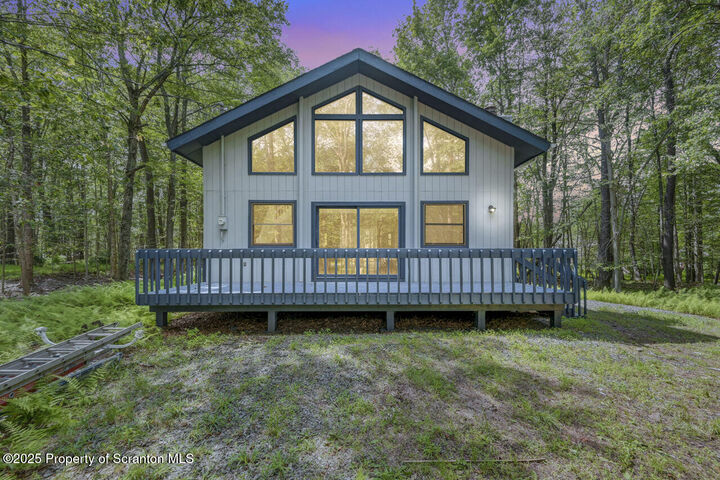 127 Livingston Lane  Gouldsboro PA 18424 photo