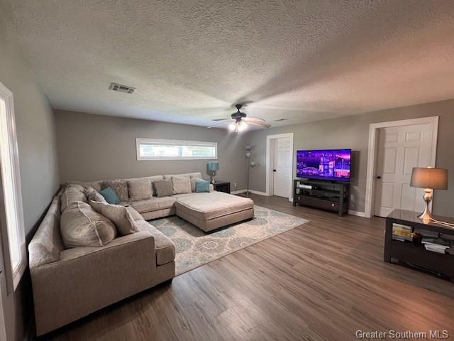 Property Photo:  5009 Country Club Court  LA 70605 