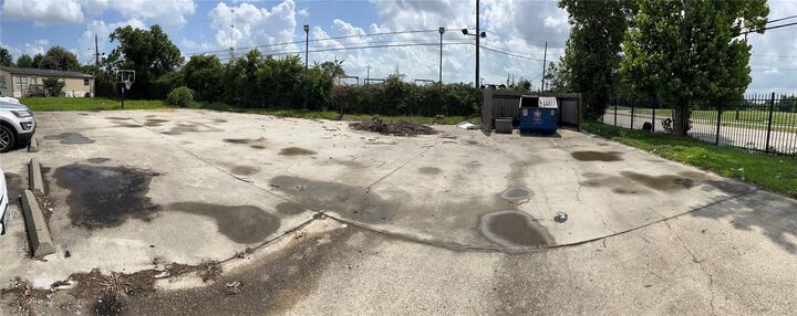 Property Photo: 1728 Little York Road TX 77093