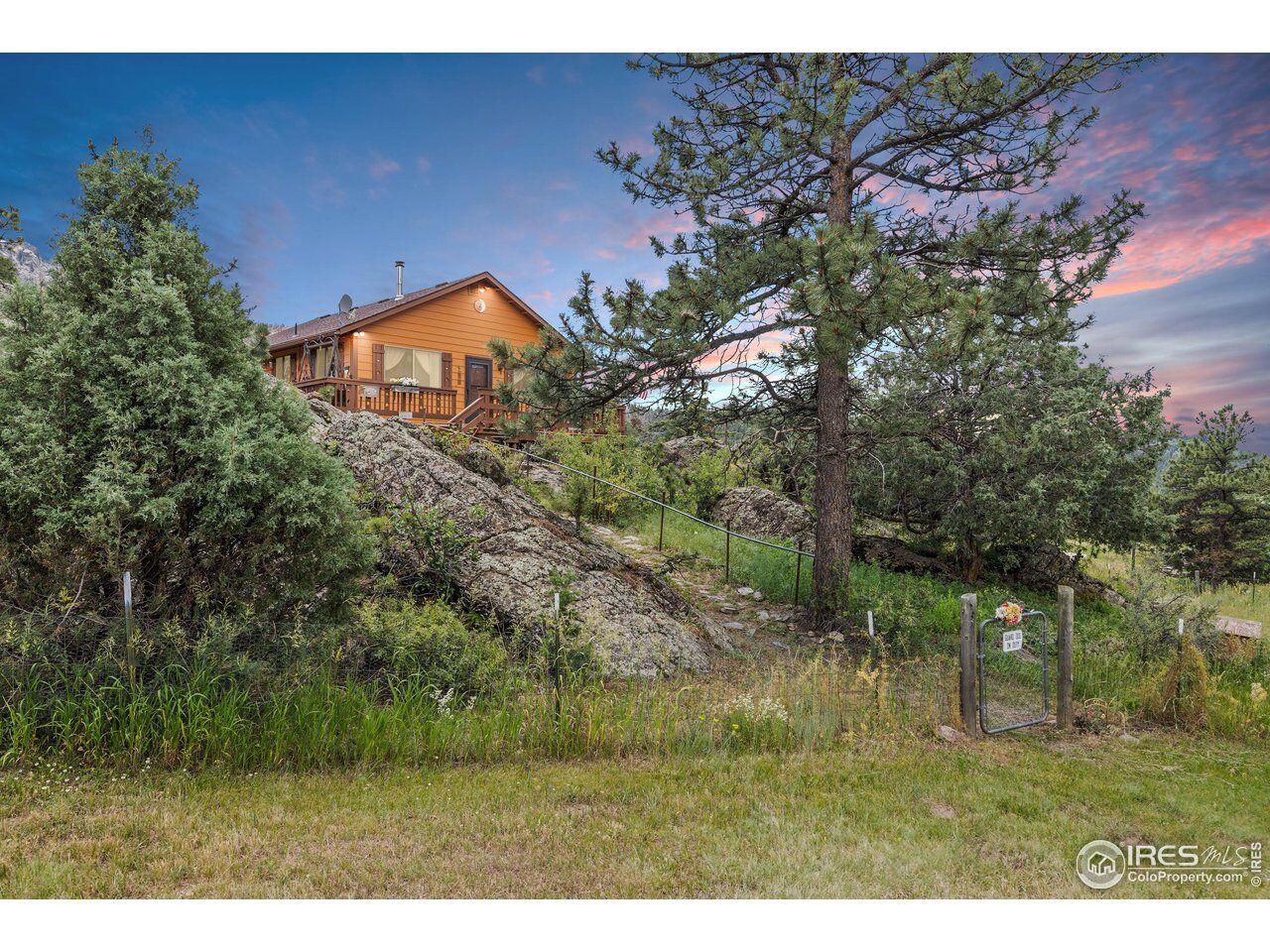 Property Photo:  760 Palisade Mountain Dr  CO 80515 