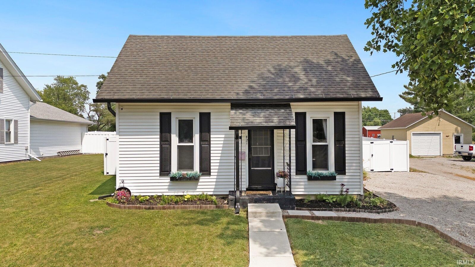 Property Photo:  421 N Pearl Street  IN 46721-1157