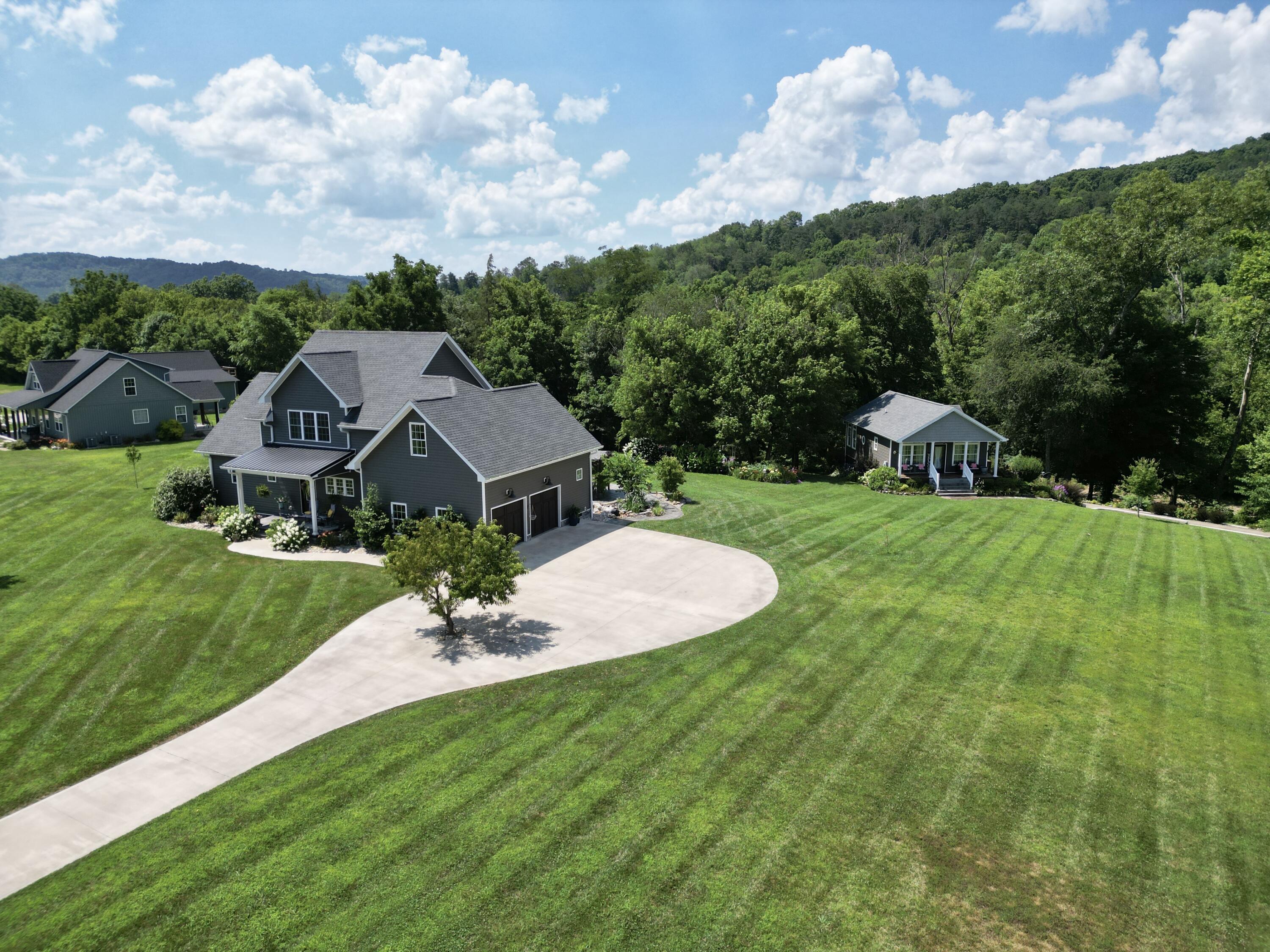 Property Photo: 12 Cove Creek Drive KY 42501