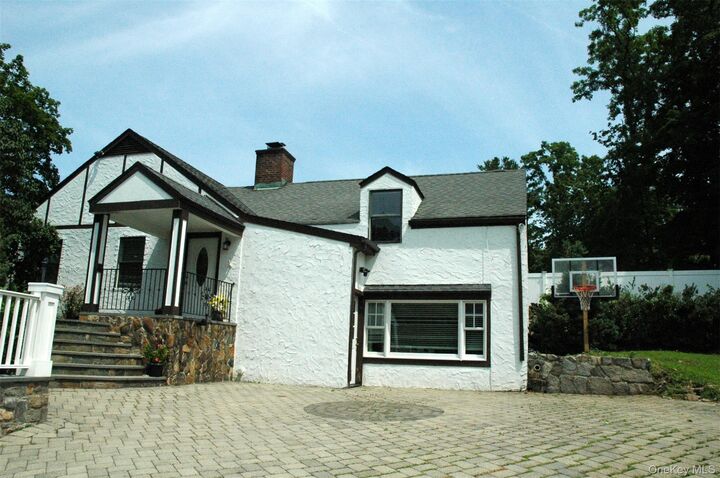 Property Photo:  20 E Annadale Street  NY 10504 