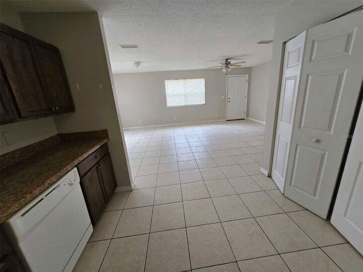 Property Photo: 3112 Gordon Court FL 33619