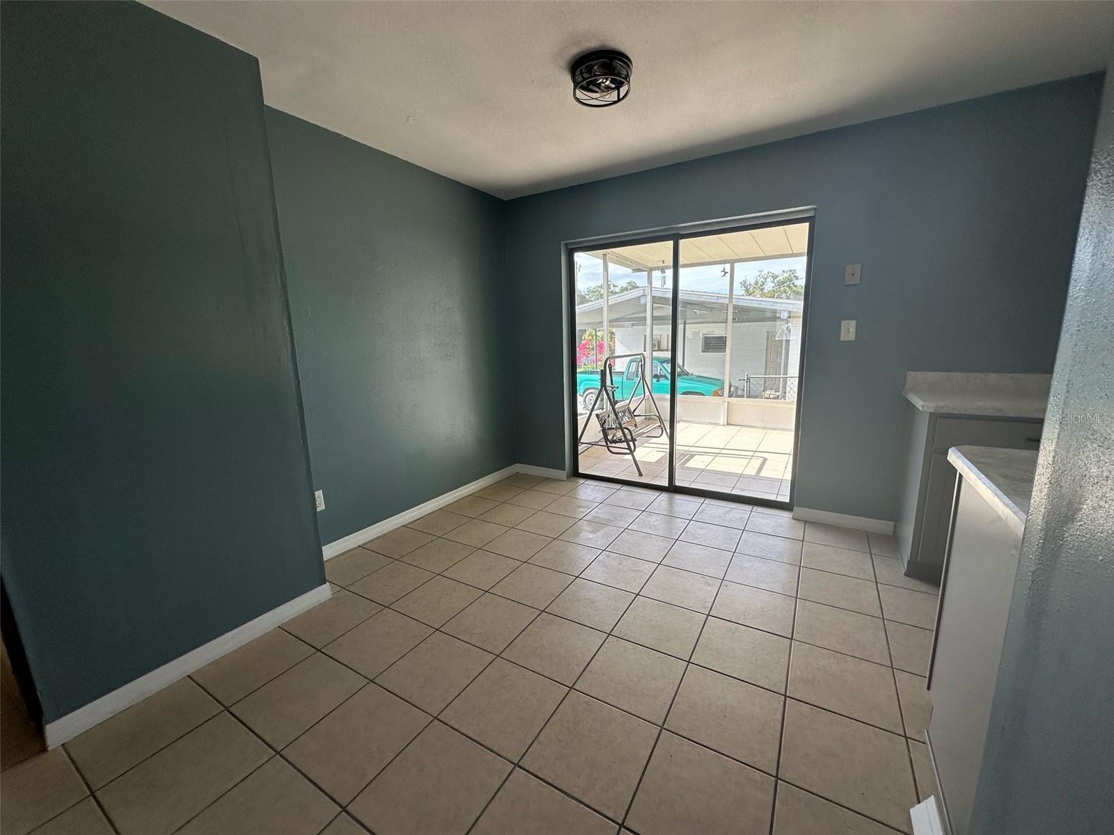 Property Photo: 800 Phoenix Avenue FL 34731
