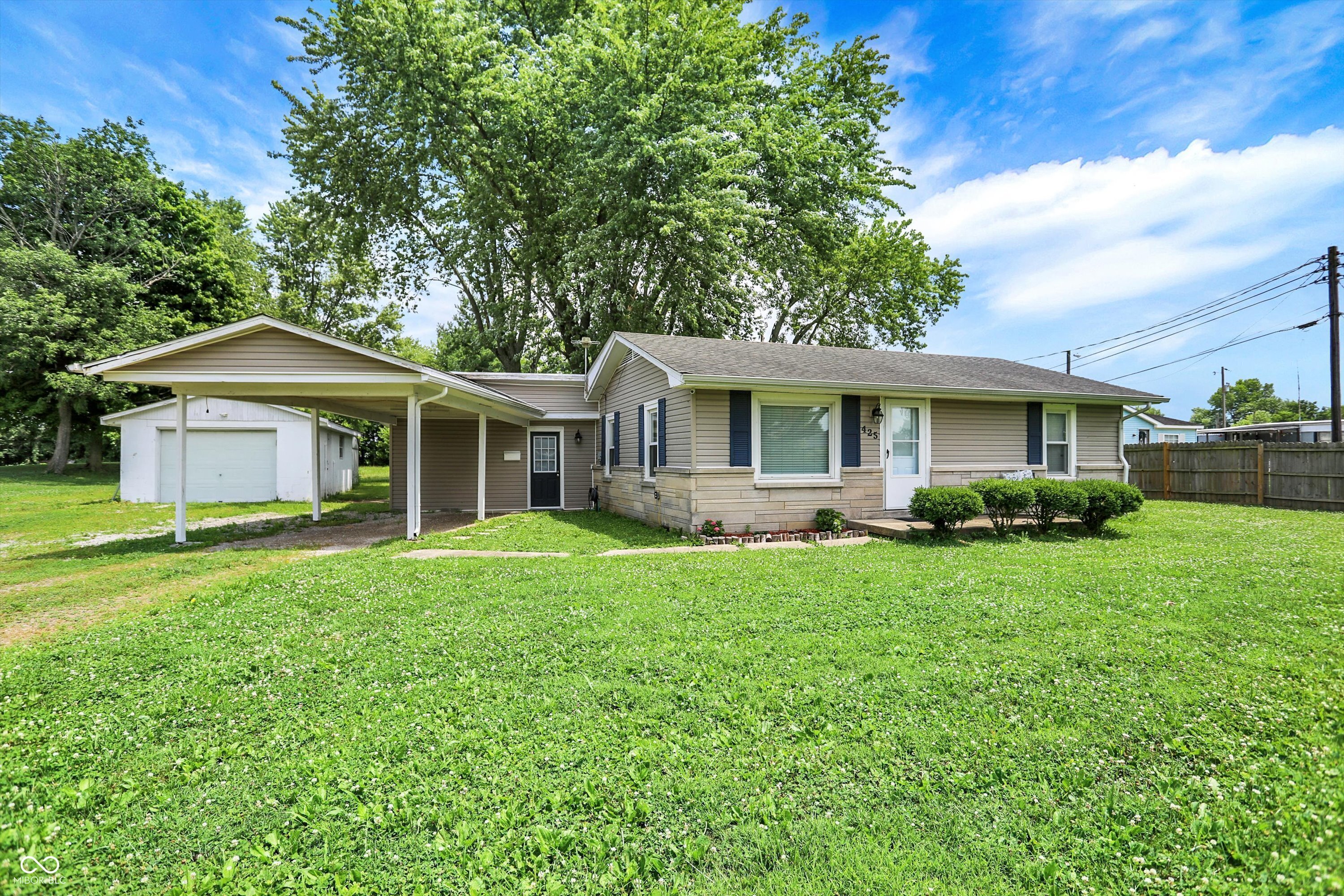 Property Photo: 425 Aiken Street IN 47246