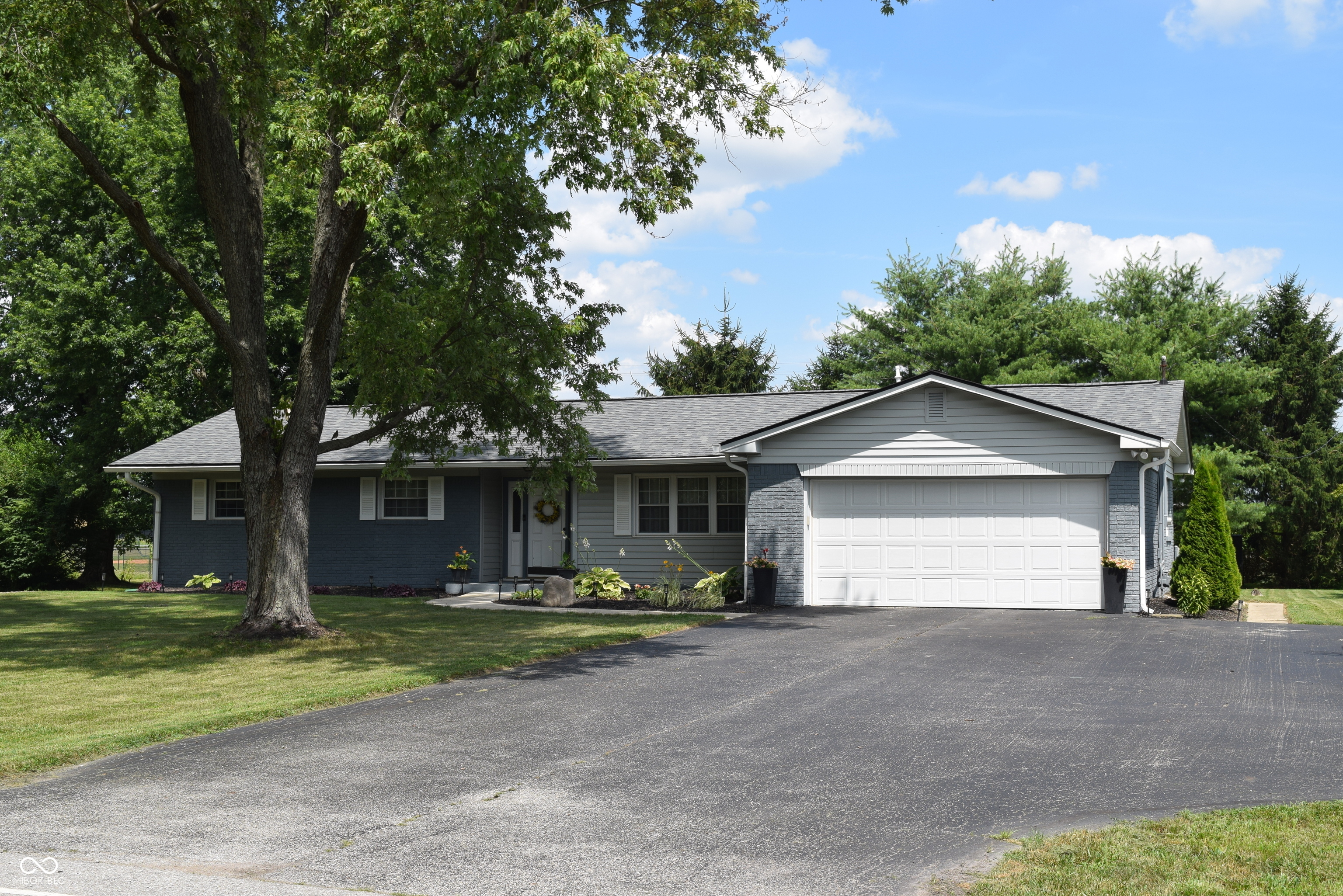 5625 S 950 E  Zionsville IN 46077 photo
