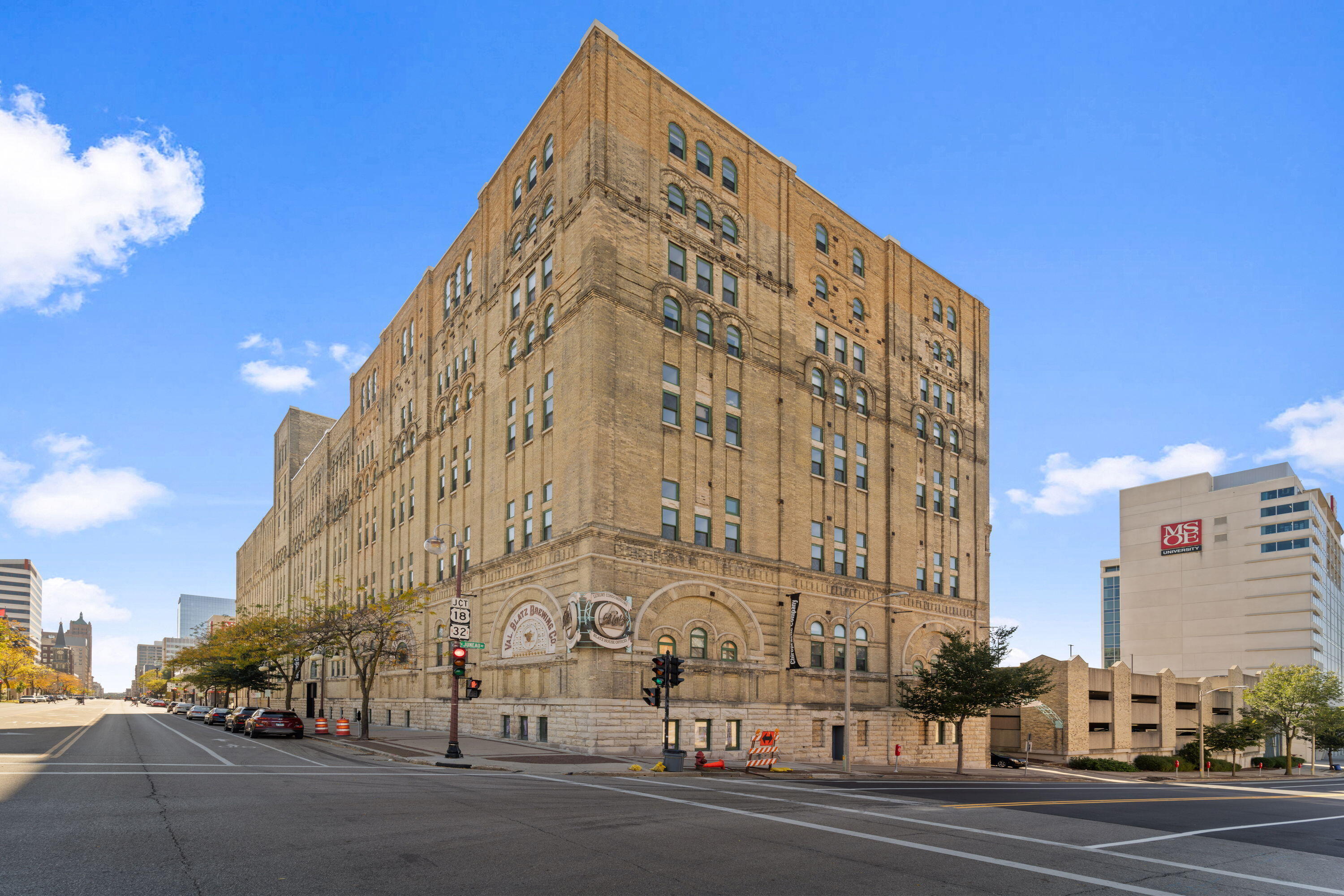 Property Photo: 270 E Highland Ave 1044 WI 53202
