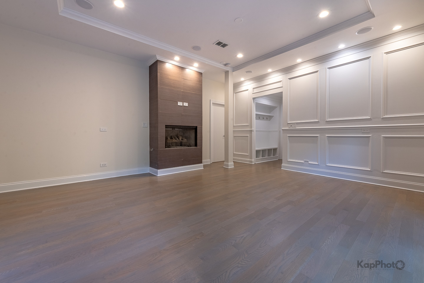 Property Photo:  1346 W Augusta Boulevard 2  IL 60642 