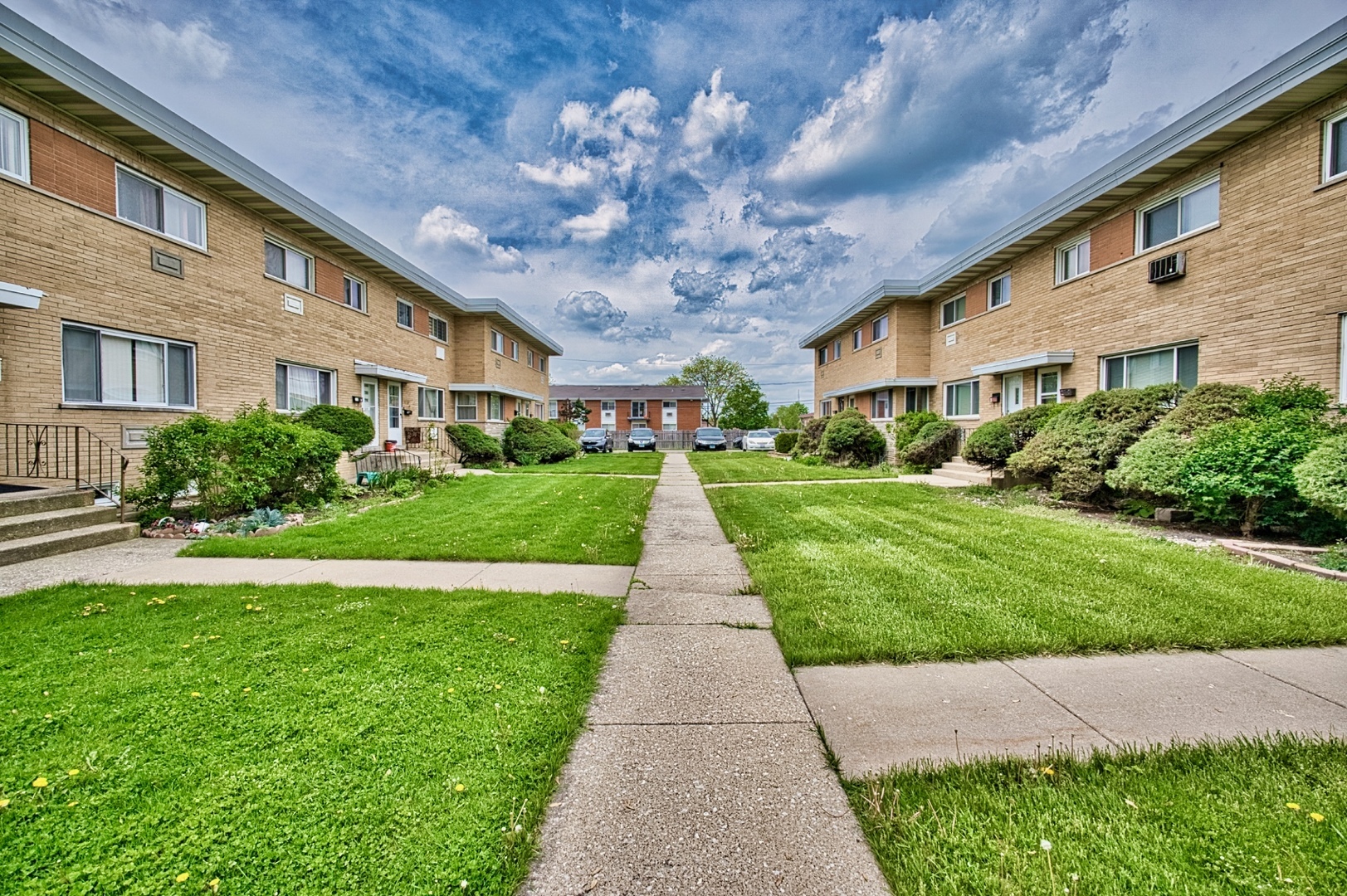 9666 Lois Drive D  Des Plaines IL 60016 photo