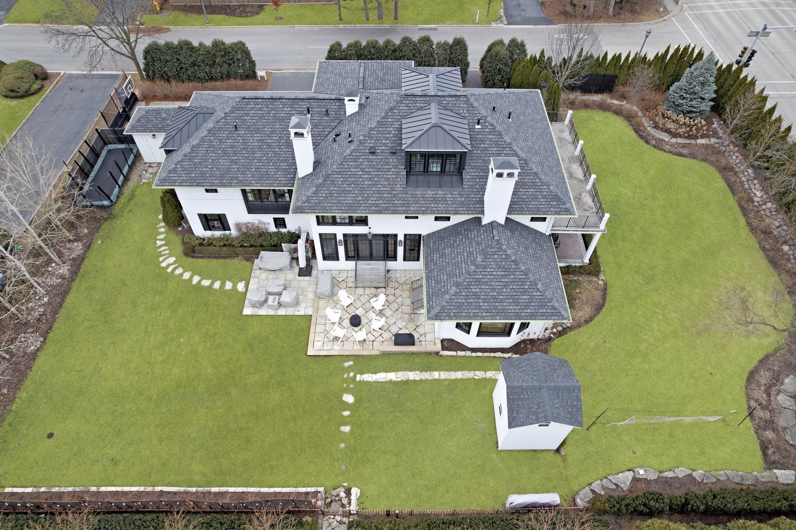 Property Photo: 500 S Edgewood Avenue IL 60525