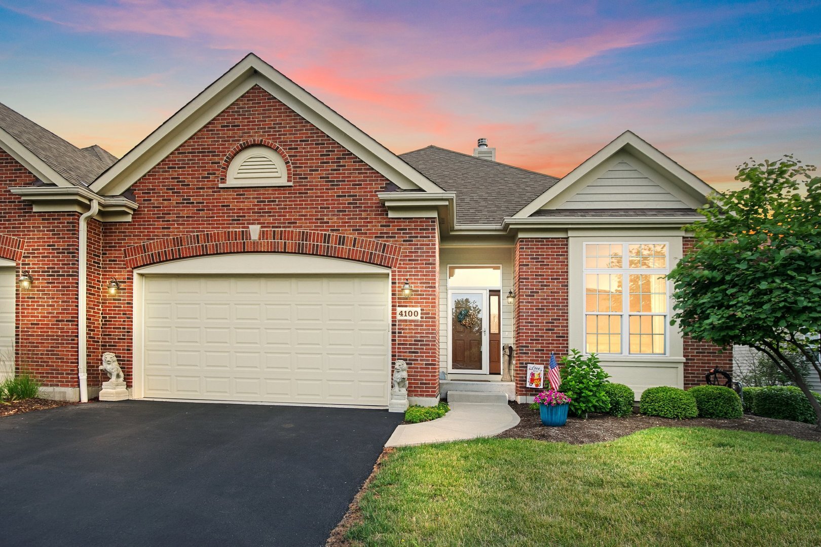 4100 Coyote Lakes Circle  Lake In the Hills IL 60156 photo