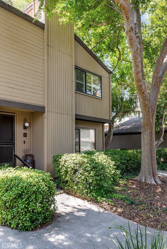 Property Photo: 270 N Orange Grove Boulevard CA 91103
