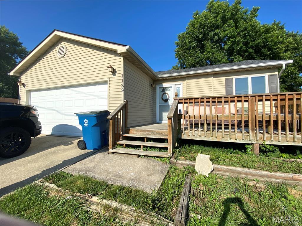 Property Photo: 1129 Albers IL 62010