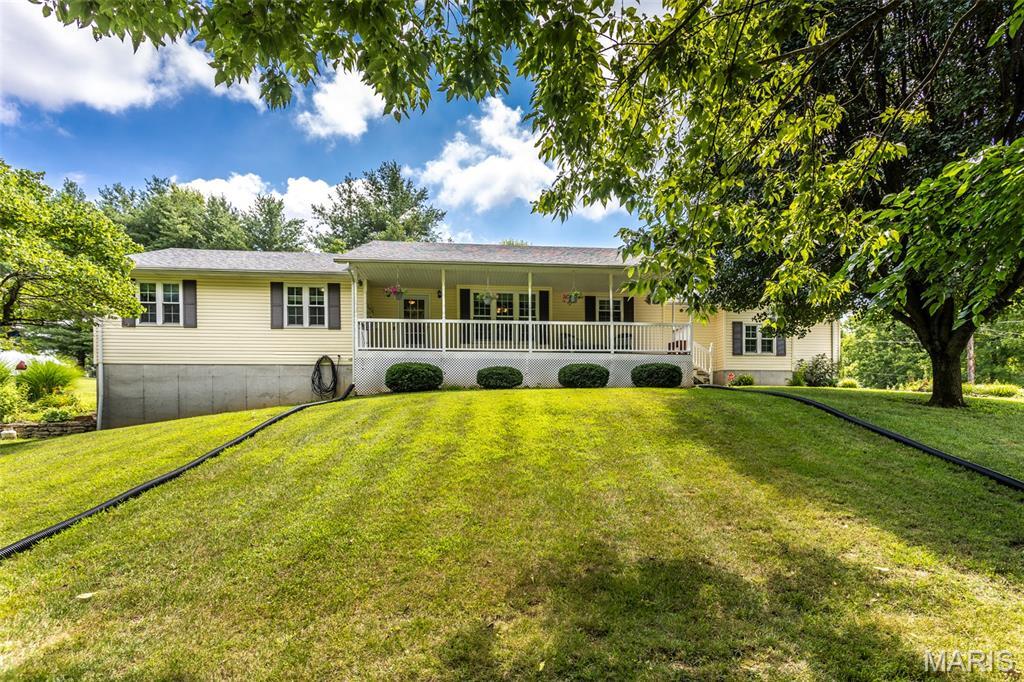 Property Photo: 40 Ridge Street IL 62067