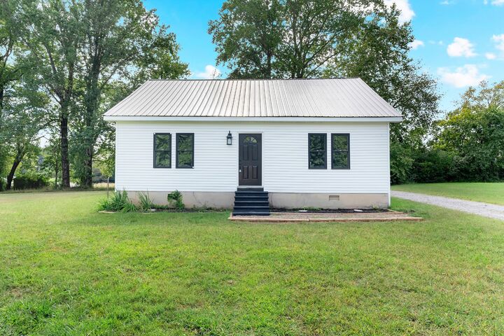 Property Photo: 114 Allen Dr TN 37398