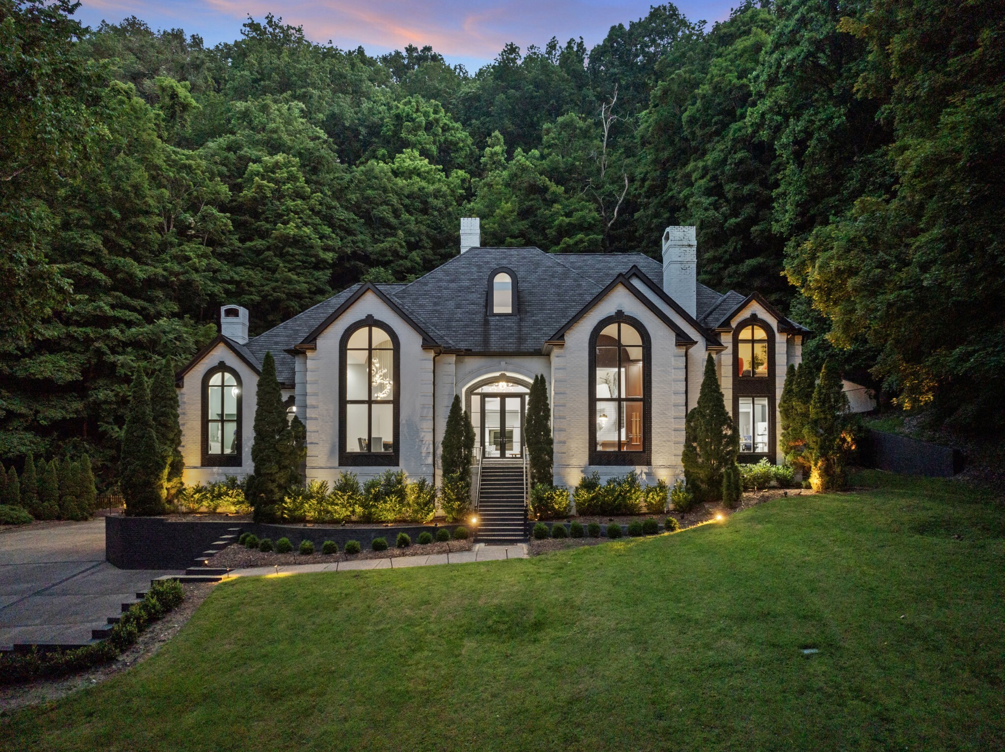 Property Photo:  31 Annandale  TN 37215 