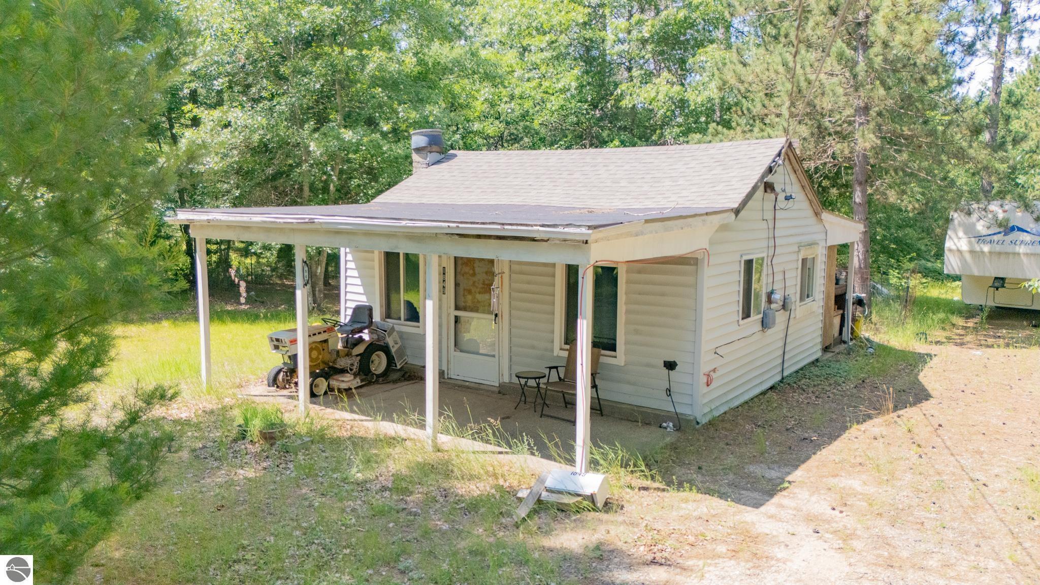 Property Photo: 1849 E Pioneer Road MI 48653