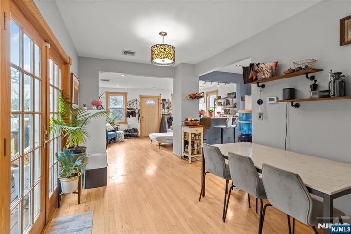 274 Warren Street  Lyndhurst NJ 07071 photo