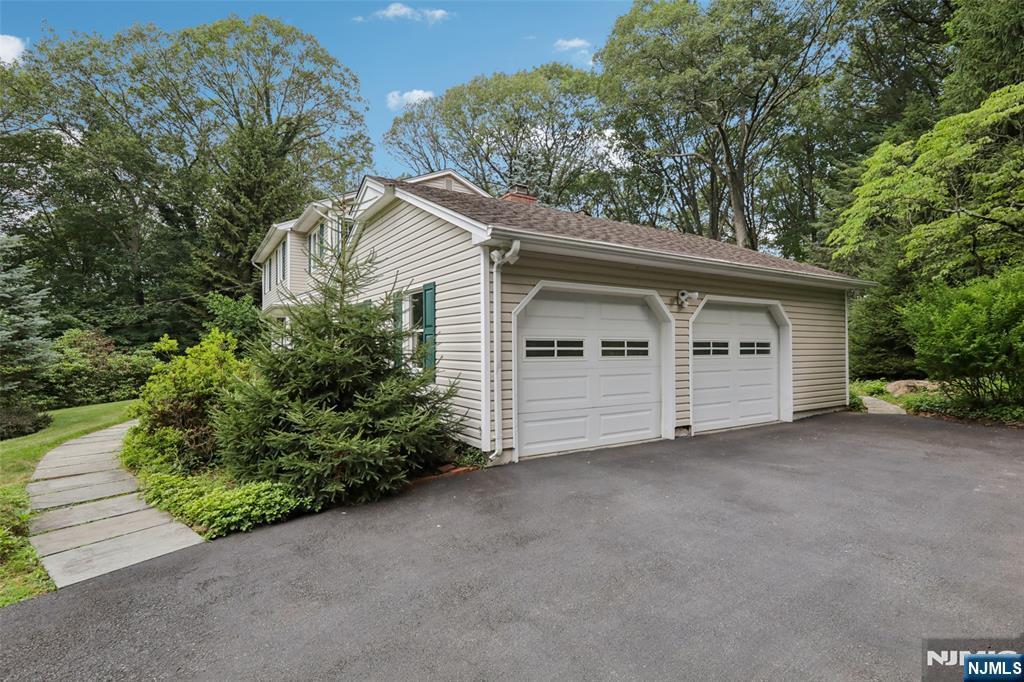 Property Photo: 9 Arrowhead Road NJ 07430