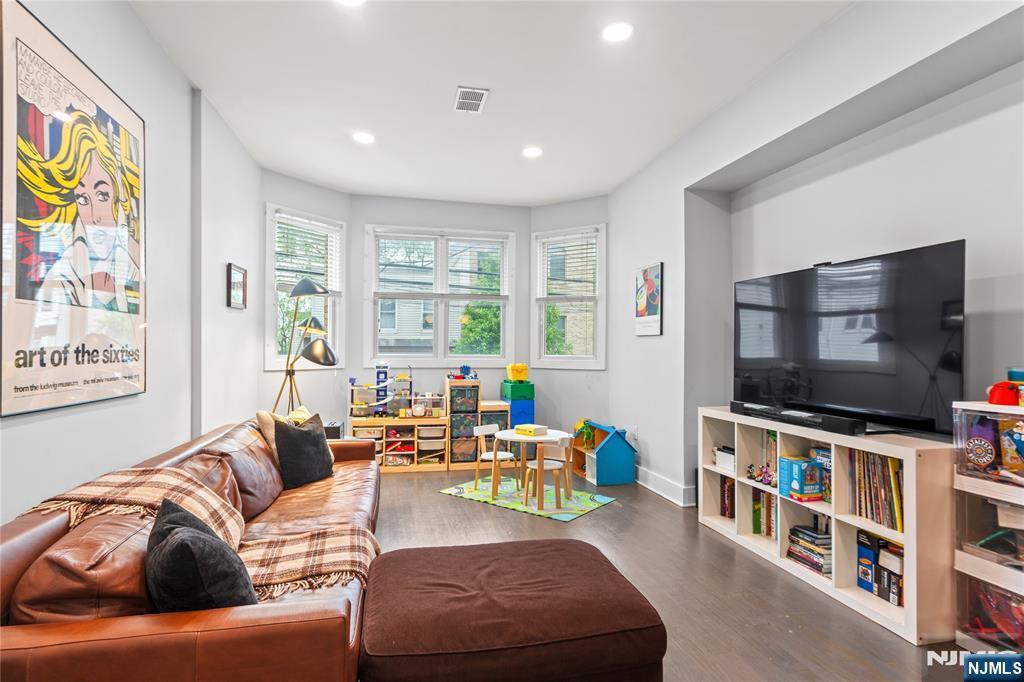 Property Photo: 172 South Street 2A NJ 07307