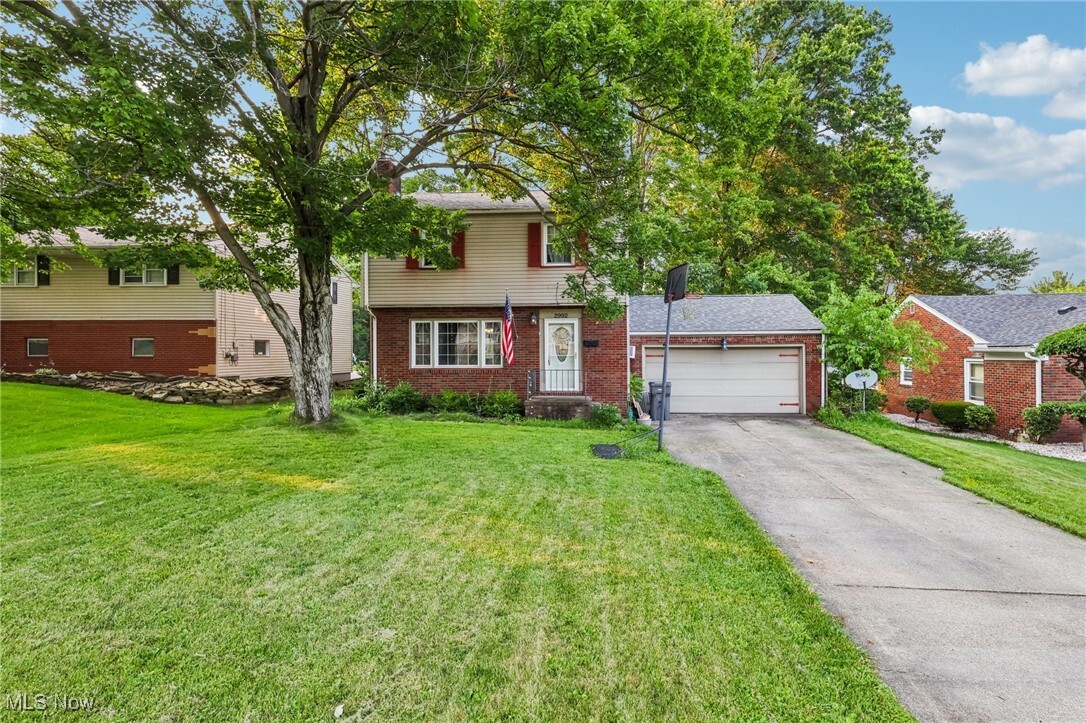 Property Photo: 2992 Eldora Drive OH 44511