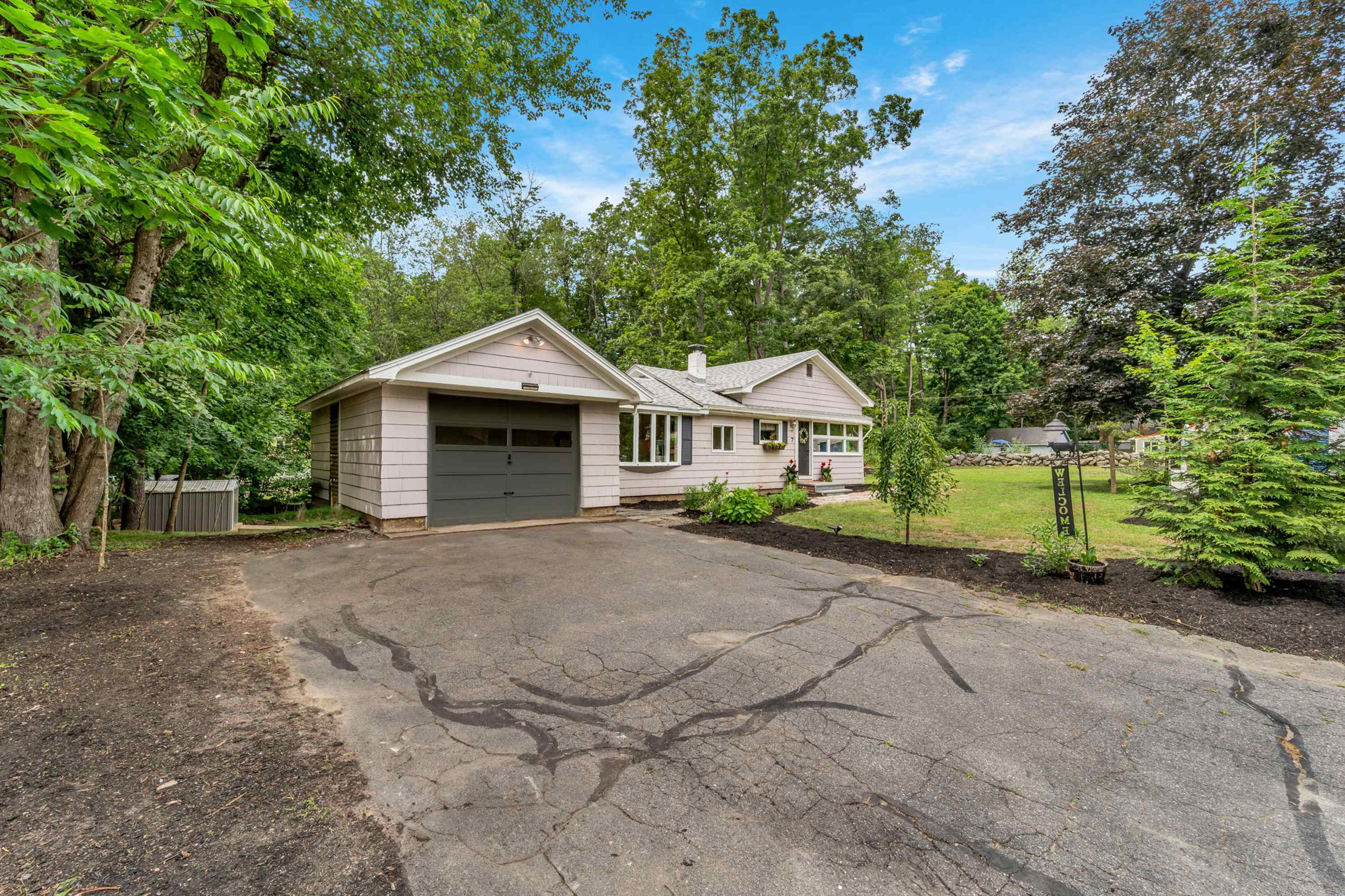 Property Photo: 7 Lakeview Avenue NH 03873