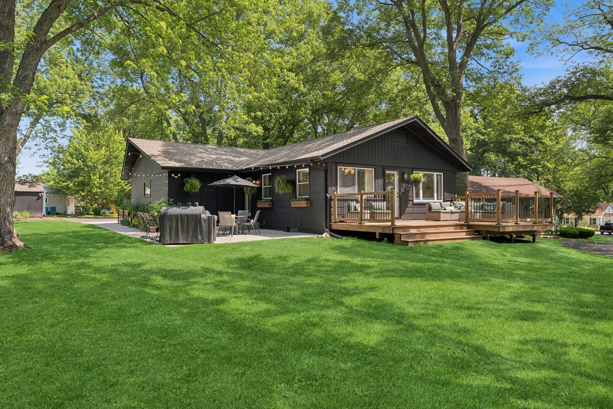 Property Photo:  953 10th Avenue SE  MN 55025 