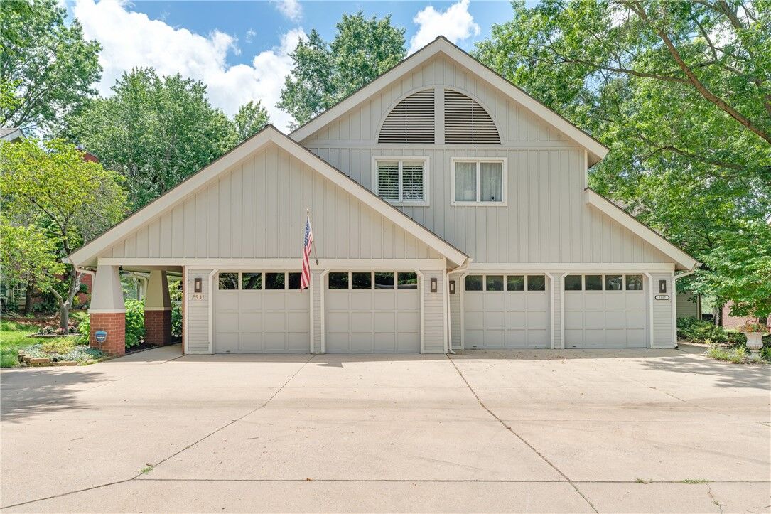 Property Photo:  2531 E Joyce Boulevard  AR 72703 