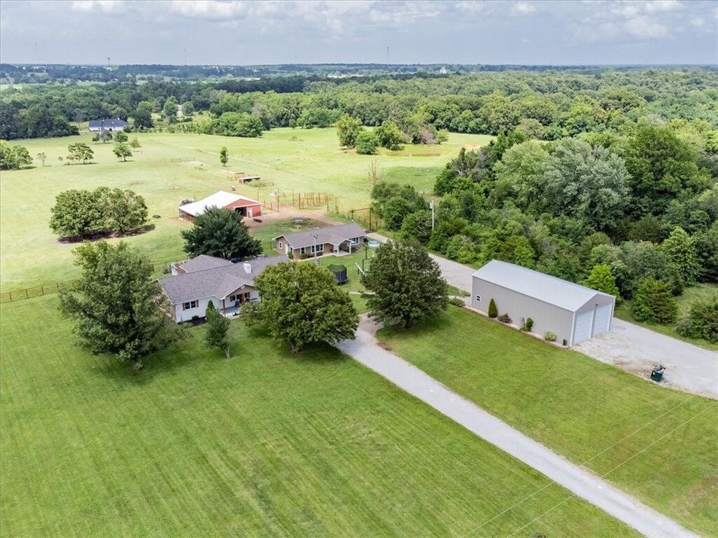 Property Photo: 11284 Norway Road MO 64850